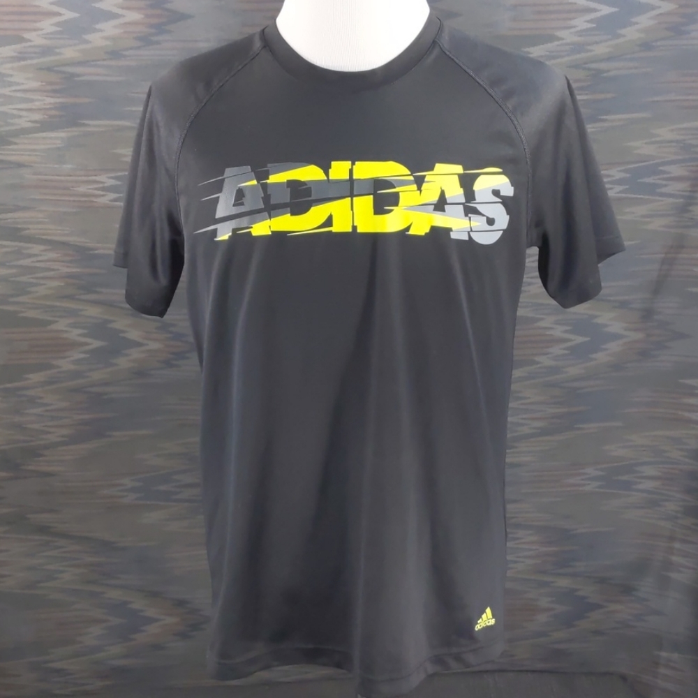 NWOT Men’s adidas Graphic Tee Black Size L